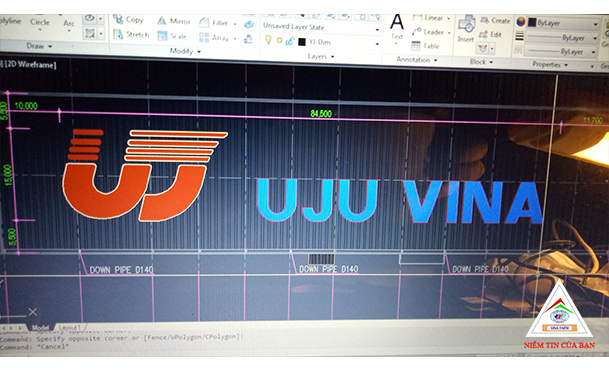 thi cong ve mai nha va ve logo mai nha may UJU VINA KCN Khai Quang - Vinh Phuc